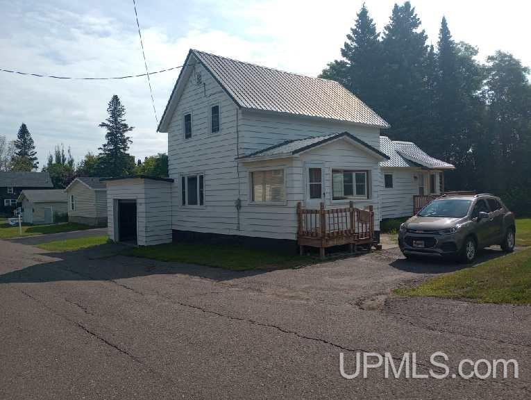 56912 Hecla Street Calumet, MI 49913 - Photo 1 of 16