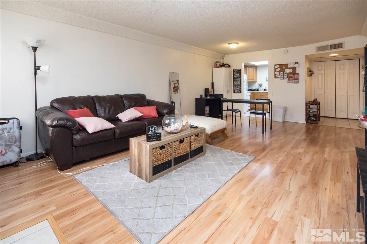 109 Vista Rafael Parkway Reno, NV 89503 - Photo 4 of 17 Photo 4
