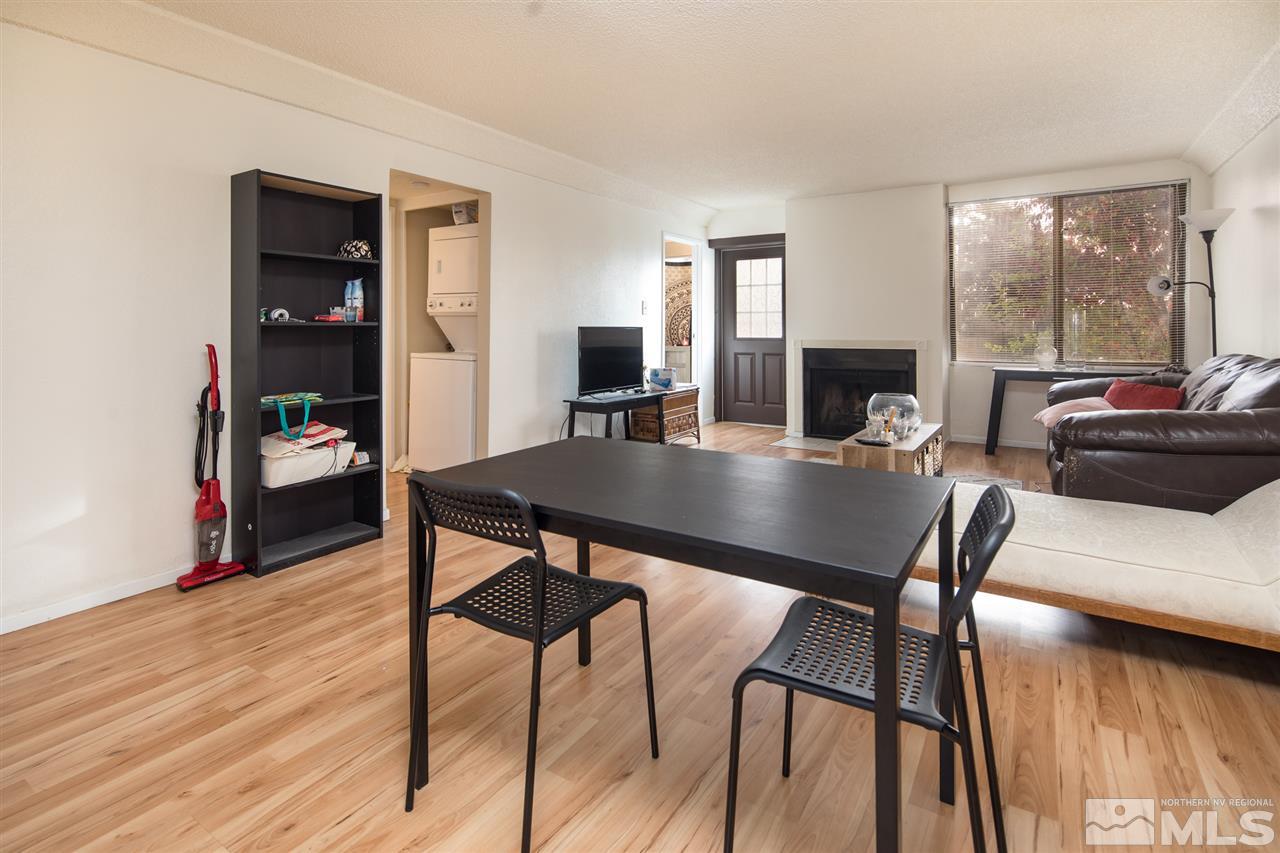 109 Vista Rafael Parkway Reno, NV 89503 - Photo 8 of 17 Photo 8