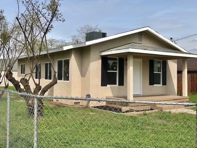 296 West Elizabeth Avenue Reedley, CA 93654 - Photo 1 of 29