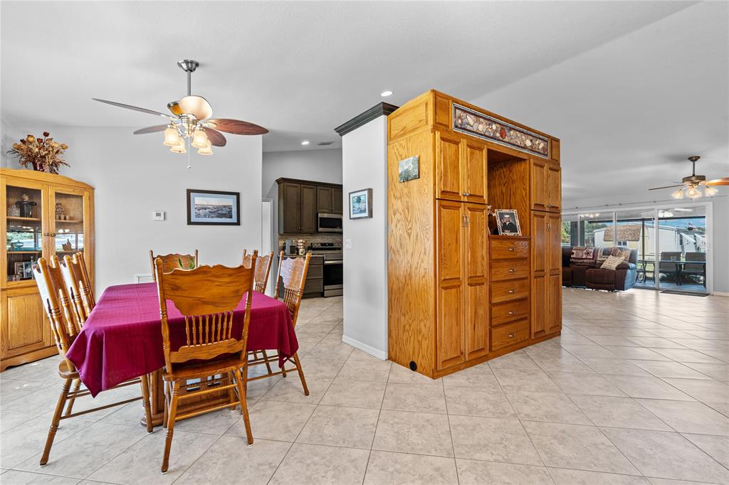 1069 9th Street Okeechobee, FL 34974 - Photo 22 of 48 a view of a livingroom with furniture