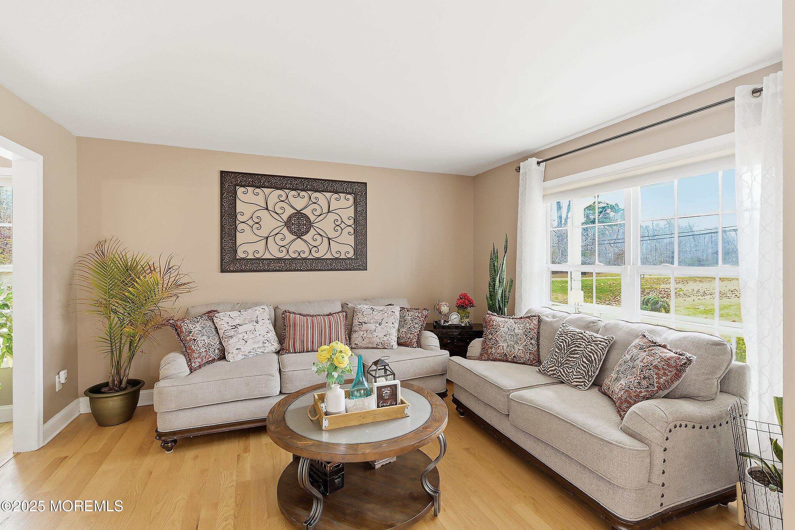 649 Toms River Road Jackson, NJ 08527 - Photo 6 of 49 12-Living 1B