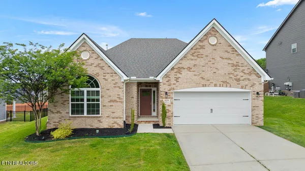 $549,999 | 818 Brookwood Lane, Maryville, TN 37801