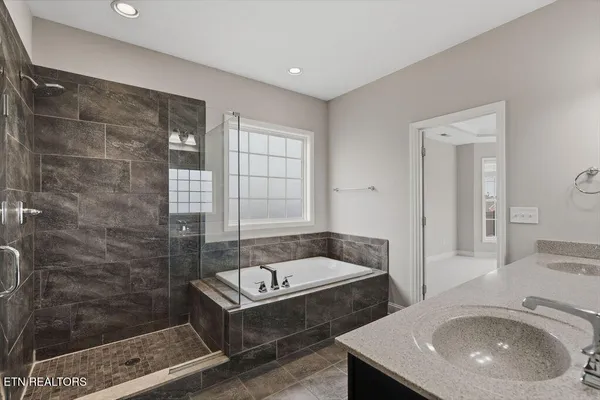 $549,999 | 818 Brookwood Lane, Maryville, TN 37801
