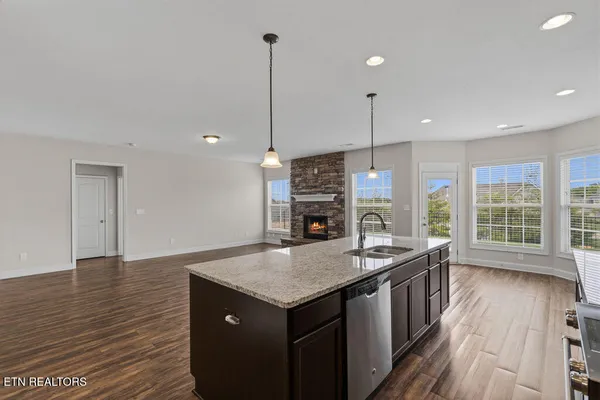 $549,999 | 818 Brookwood Lane, Maryville, TN 37801