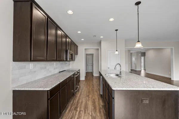 $549,999 | 818 Brookwood Lane, Maryville, TN 37801