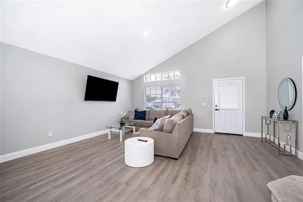 $2,895 | 3007 Stillwater Drive, Kissimmee, FL 34743