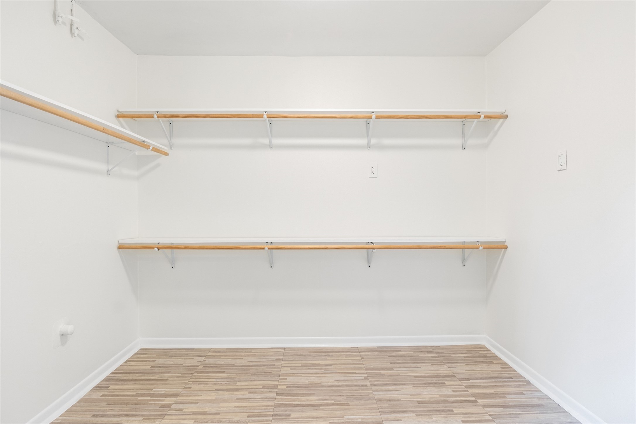 10503 Raritan Drive Houston, TX 77043 - Photo 15 of 24