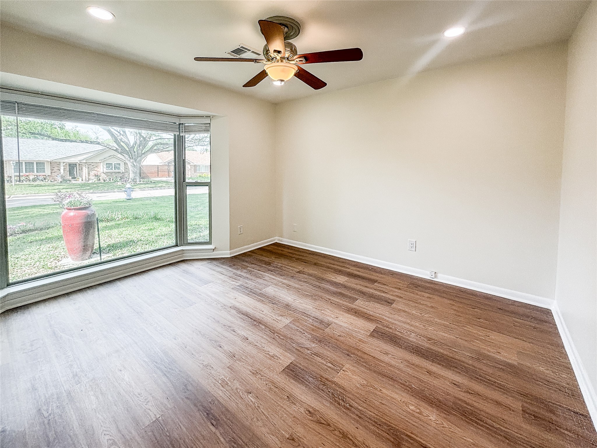 10503 Raritan Drive Houston, TX 77043 - Photo 17 of 24