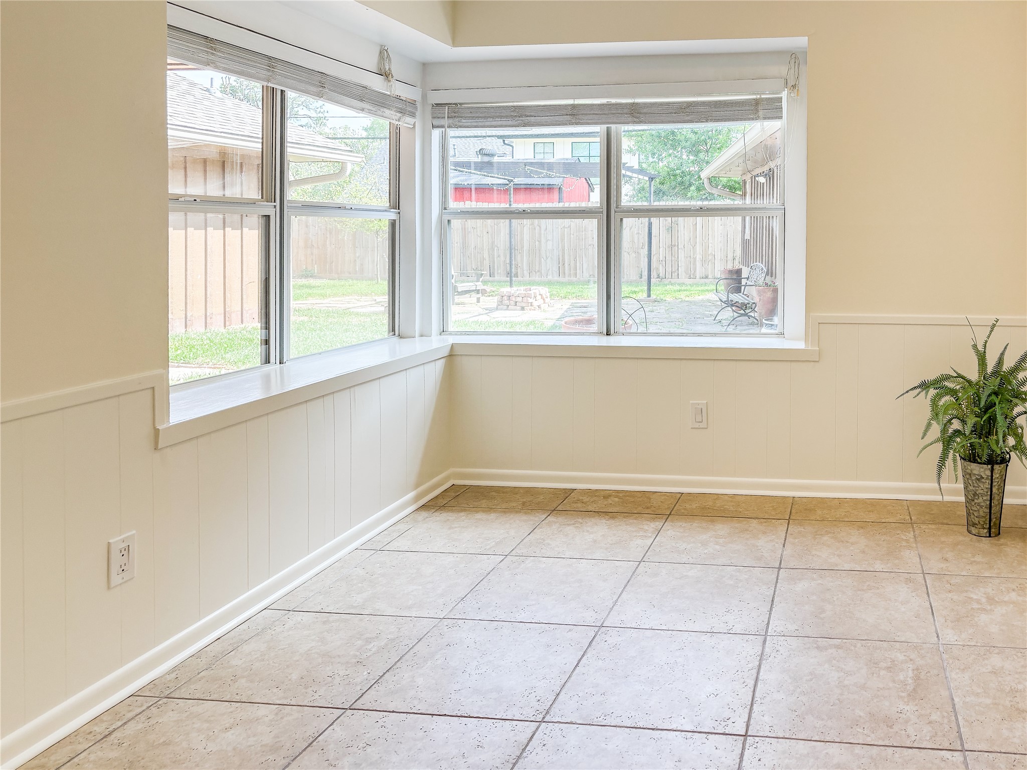 10503 Raritan Drive Houston, TX 77043 - Photo 18 of 24