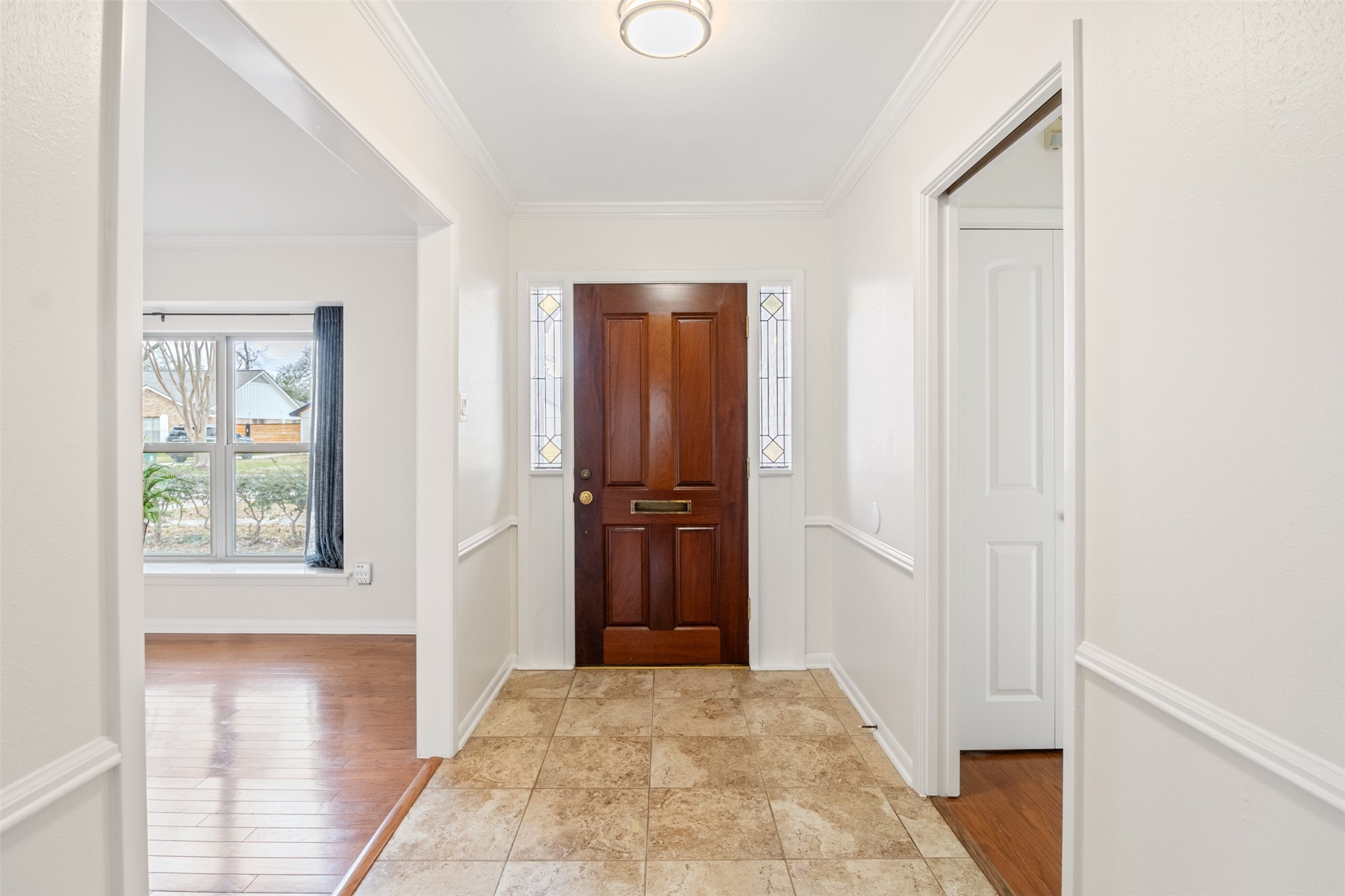 10503 Raritan Drive Houston, TX 77043 - Photo 2 of 24