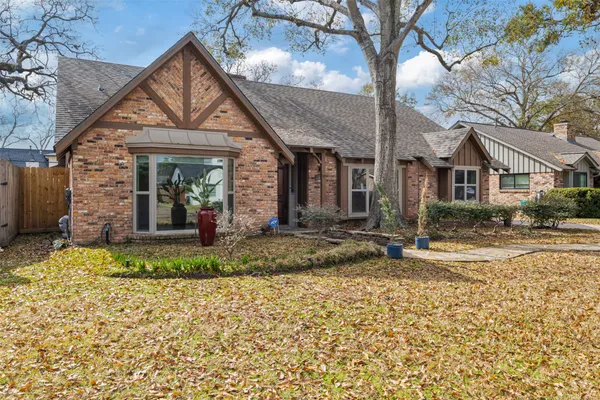 $2,600 | 10503 Raritan Drive, Houston, TX 77043