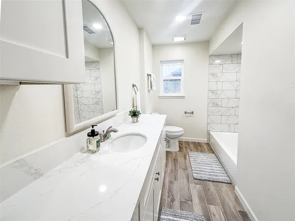 $2,600 | 10503 Raritan Drive, Houston, TX 77043