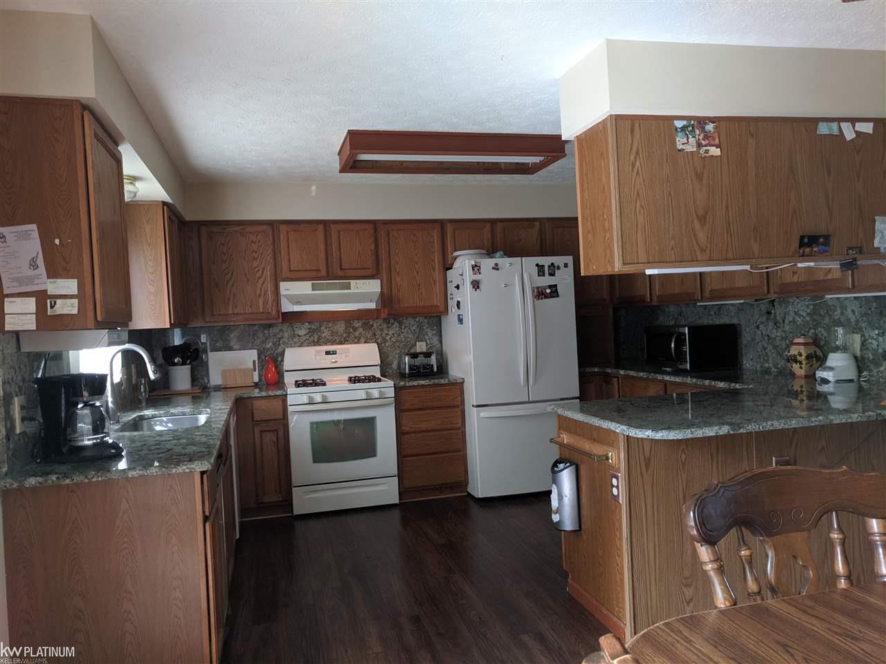 710 Nolan Road Goodells, MI 48027 - Photo 15 of 49 31387313-14.JPG