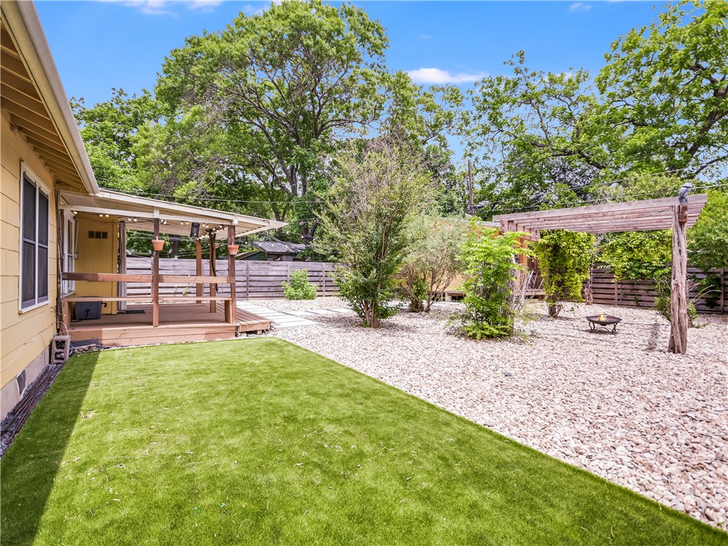 5707 Avenue F Austin, TX 78752 - Photo 10 of 17 a view of a backyard with sitting area
