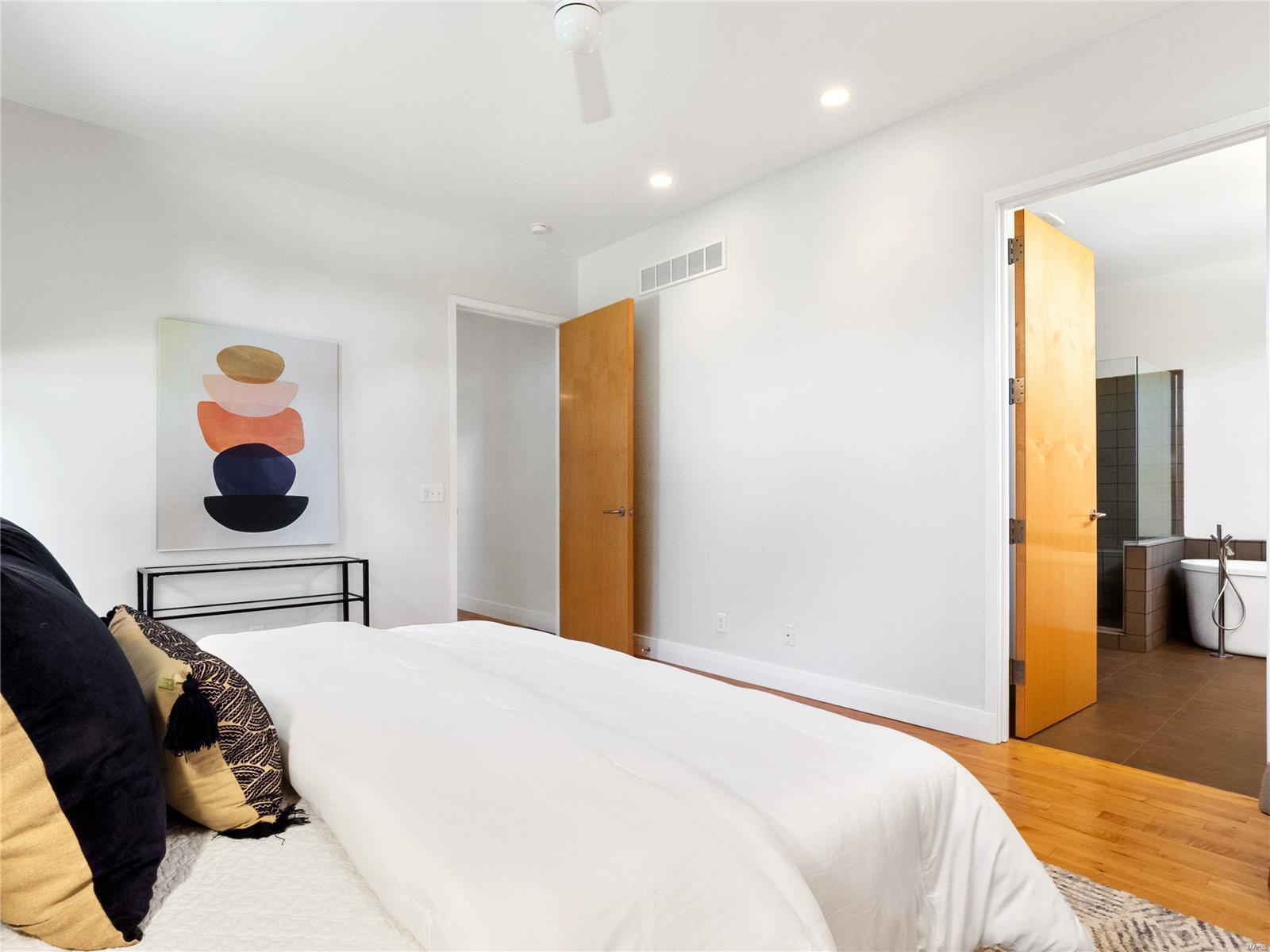 9048 Robyn Road Crestwood, MO 63126 - Photo 13 of 47