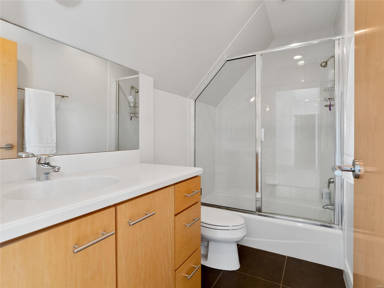 9048 Robyn Road Crestwood, MO 63126 - Photo 23 of 47