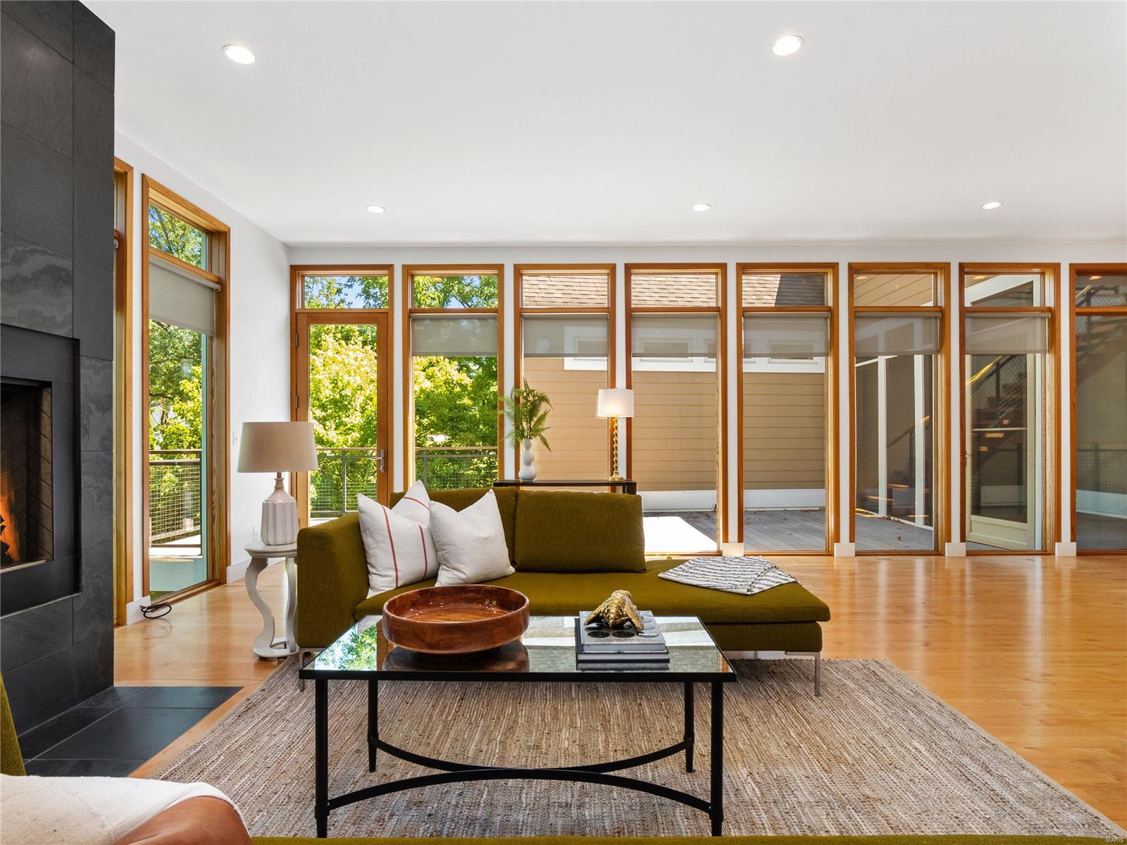 9048 Robyn Road Crestwood, MO 63126 - Photo 7 of 47