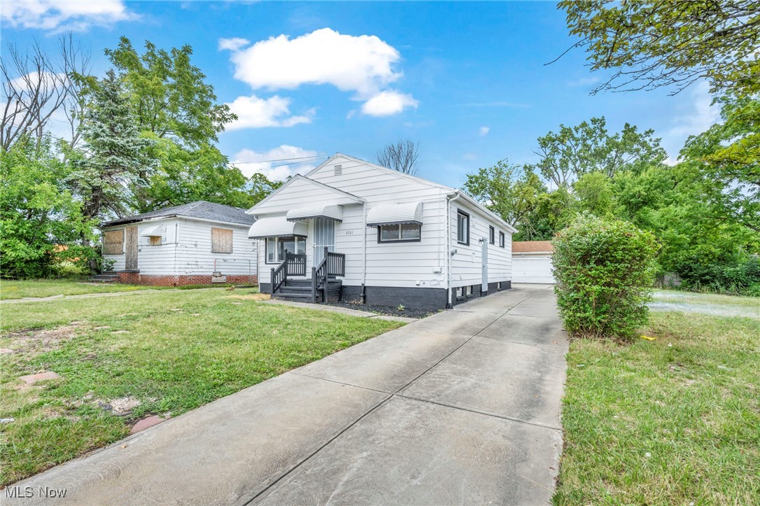 4541 Lee Road Cleveland, OH 44128 - Photo 1 of 19 Gallery Image 1