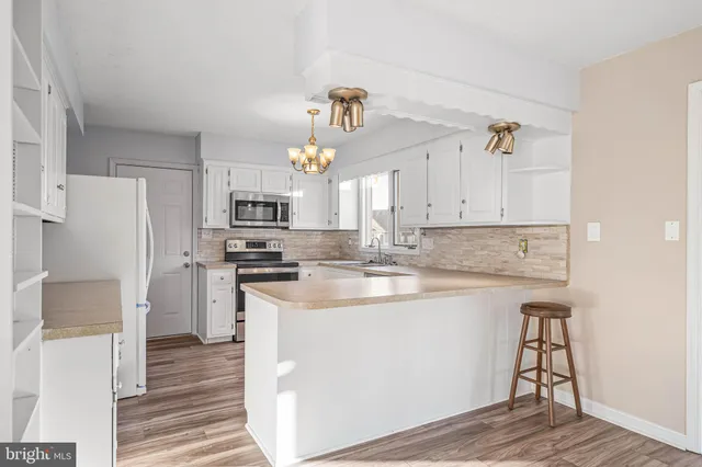 $2,300 | 521 Harbor Road, Ocean View, DE 19970