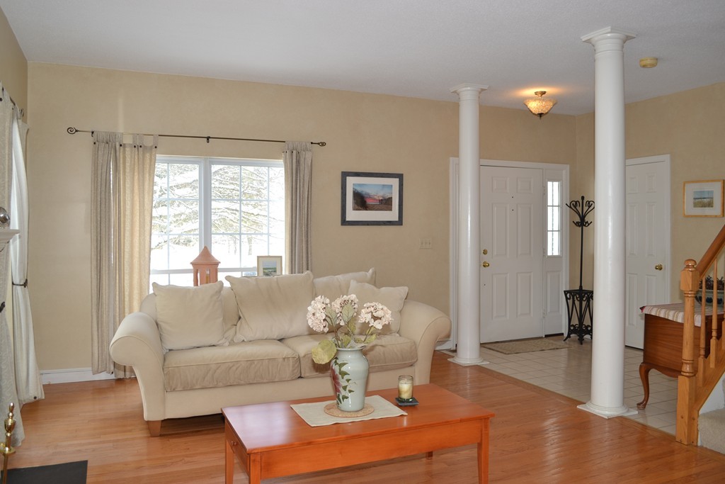 10 Rhodes Lane Foxboro, MA 02035 - Photo 3 of 20 Gallery Image 3