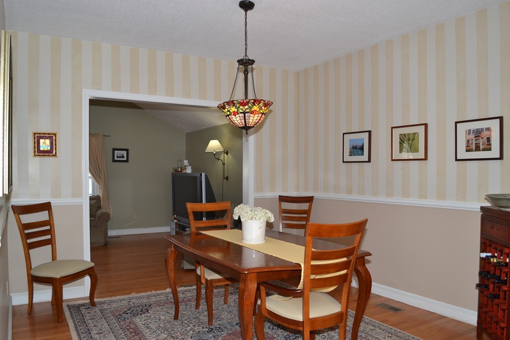 10 Rhodes Lane Foxboro, MA 02035 - Photo 5 of 20 Gallery Image 5