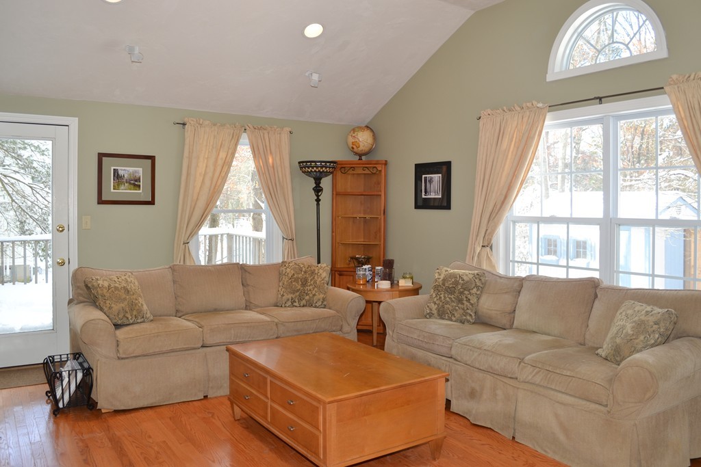 10 Rhodes Lane Foxboro, MA 02035 - Photo 6 of 20 Gallery Image 6