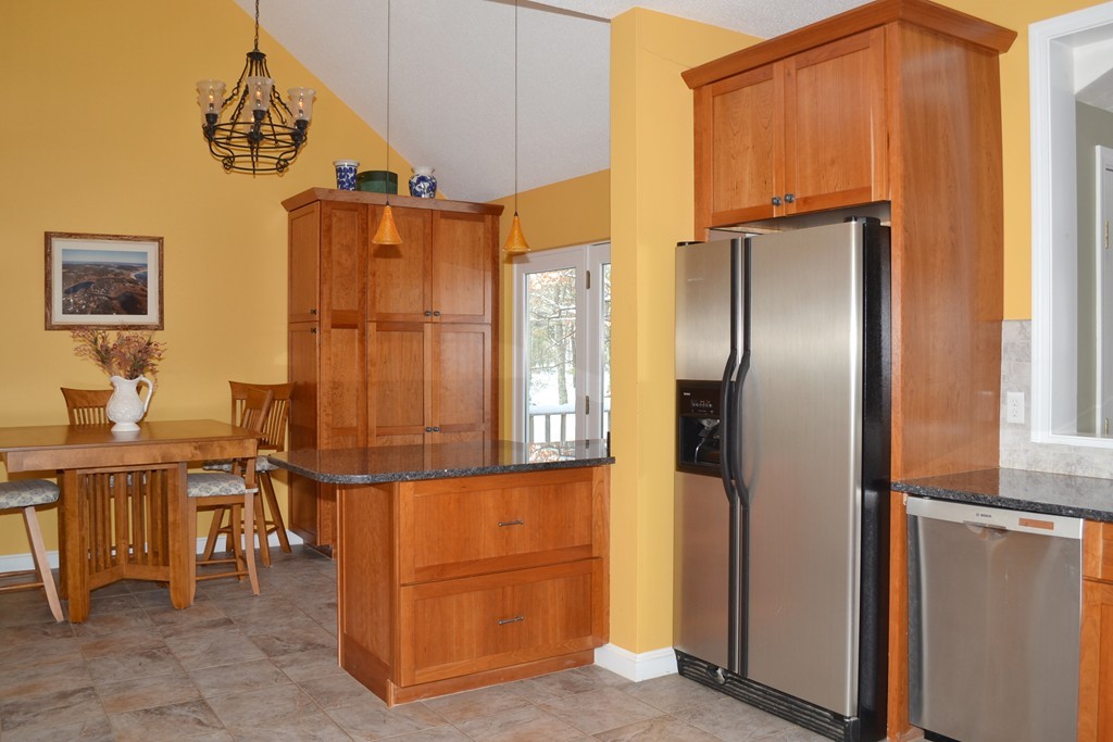10 Rhodes Lane Foxboro, MA 02035 - Photo 8 of 20 Gallery Image 8