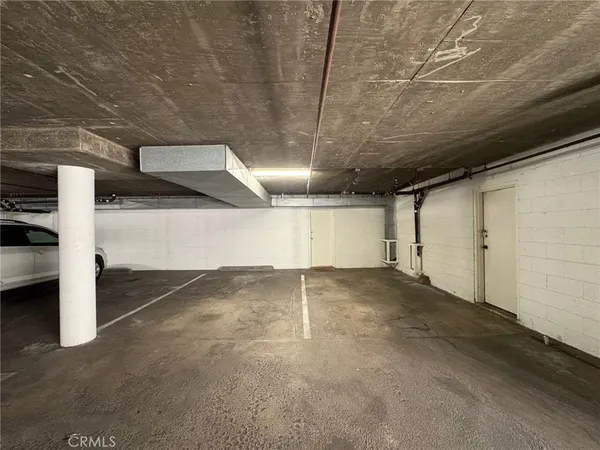 $728,000 | 49 North Parkwood Avenue, Unit 7, Pasadena, CA 91107