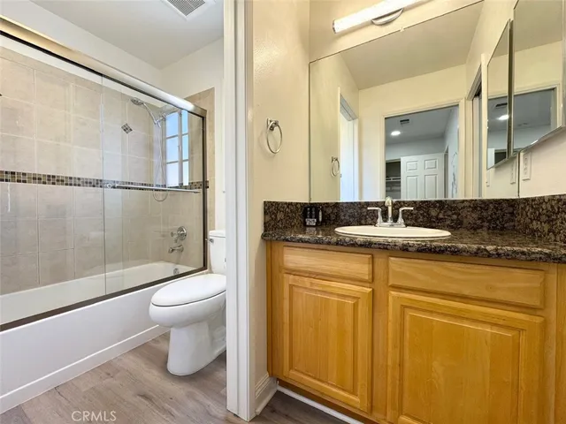 $758,800 | 49 North Parkwood Avenue, Unit 7, Pasadena, CA 91107