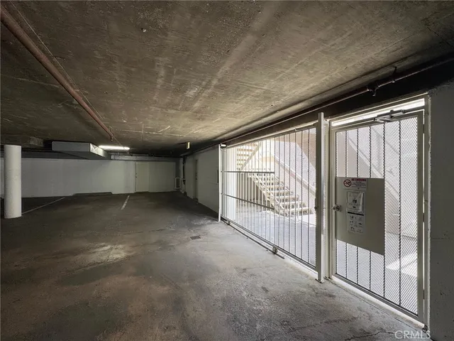 $758,800 | 49 North Parkwood Avenue, Unit 7, Pasadena, CA 91107