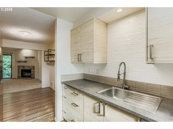 $245,000 | 5160 Southwest 180th Avenue, Unit 6, Beaverton, OR 97078