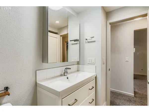 $245,000 | 5160 Southwest 180th Avenue, Unit 6, Beaverton, OR 97078