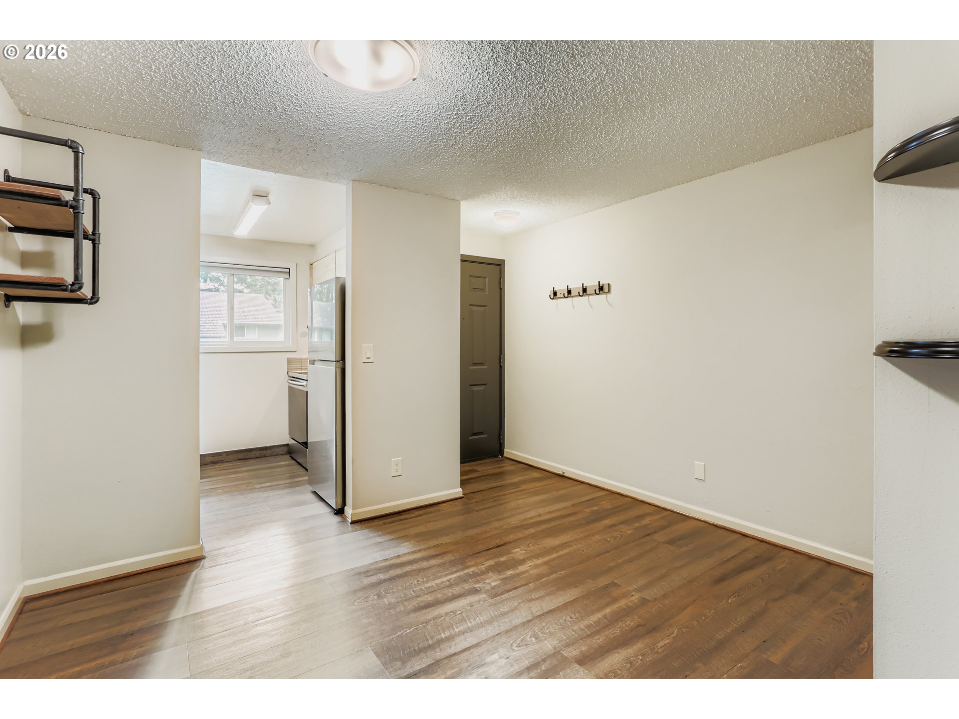 5160 Southwest 180th Avenue, Unit 6 Beaverton, OR 97078 - Photo 10 of 30