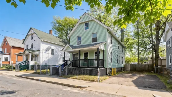 $259,900 | 21 Chester Street, Springfield, MA 01105