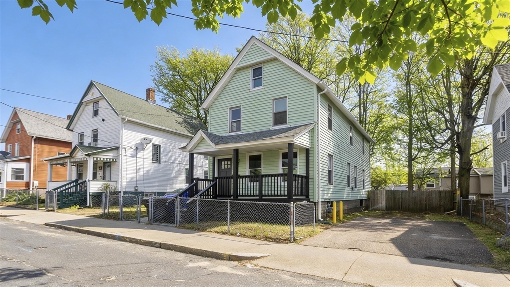 21 Chester Street Springfield, MA 01105 - Photo 1 of 37