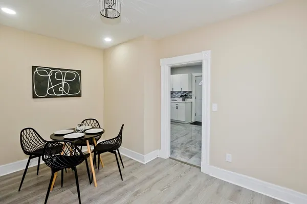 $259,900 | 21 Chester Street, Springfield, MA 01105