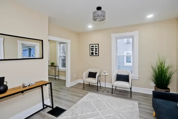 $259,900 | 21 Chester Street, Springfield, MA 01105