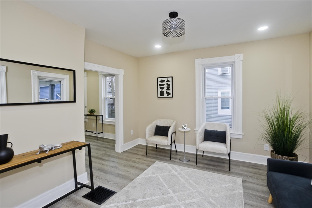 21 Chester Street Springfield, MA 01105 - Photo 17 of 37