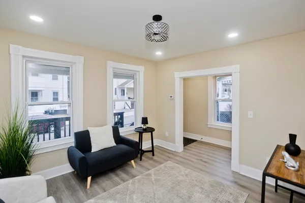 $259,900 | 21 Chester Street, Springfield, MA 01105