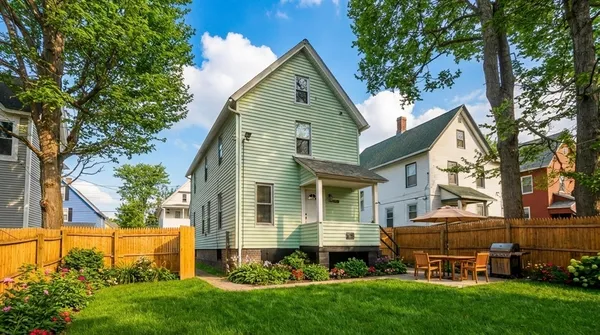 $259,900 | 21 Chester Street, Springfield, MA 01105