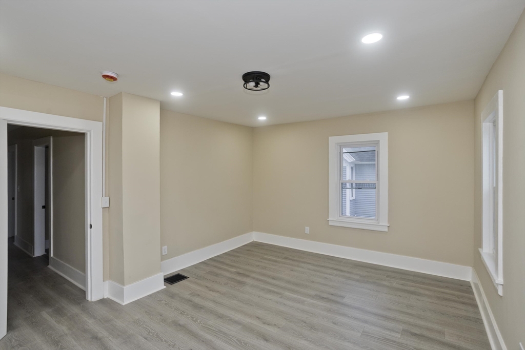 21 Chester Street Springfield, MA 01105 - Photo 21 of 37