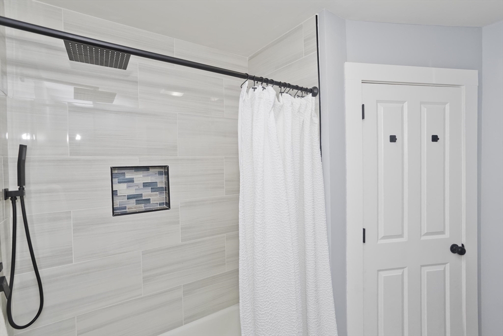 21 Chester Street Springfield, MA 01105 - Photo 30 of 37