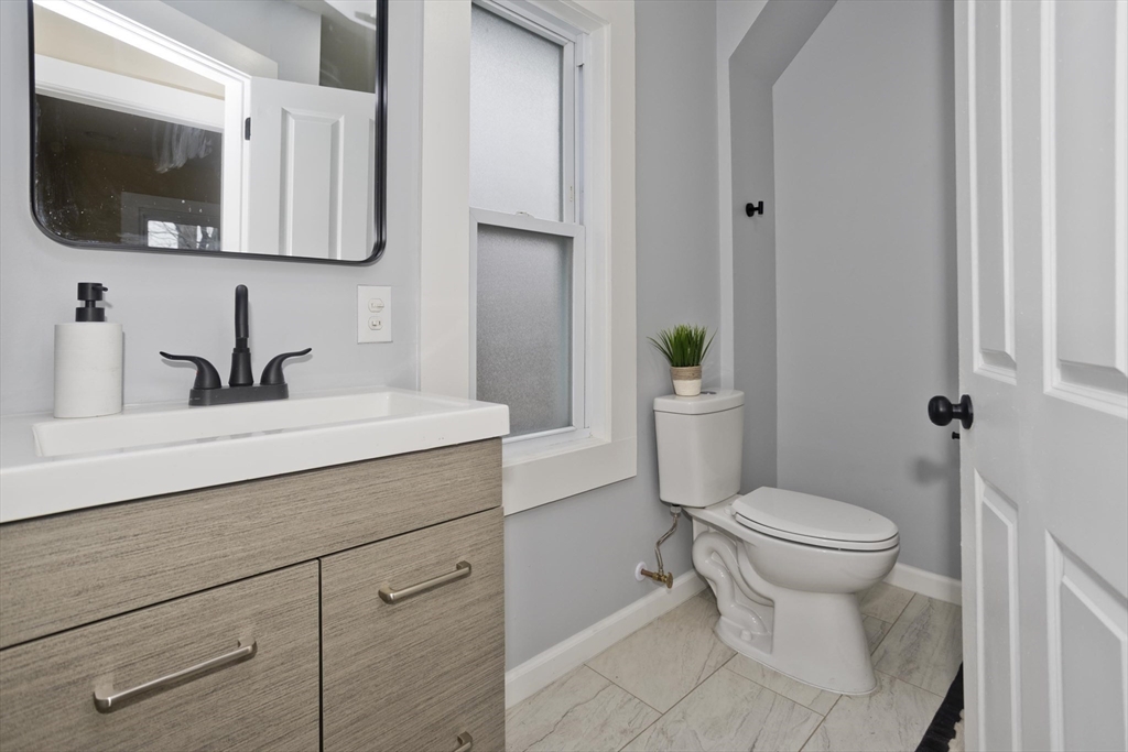 21 Chester Street Springfield, MA 01105 - Photo 31 of 37