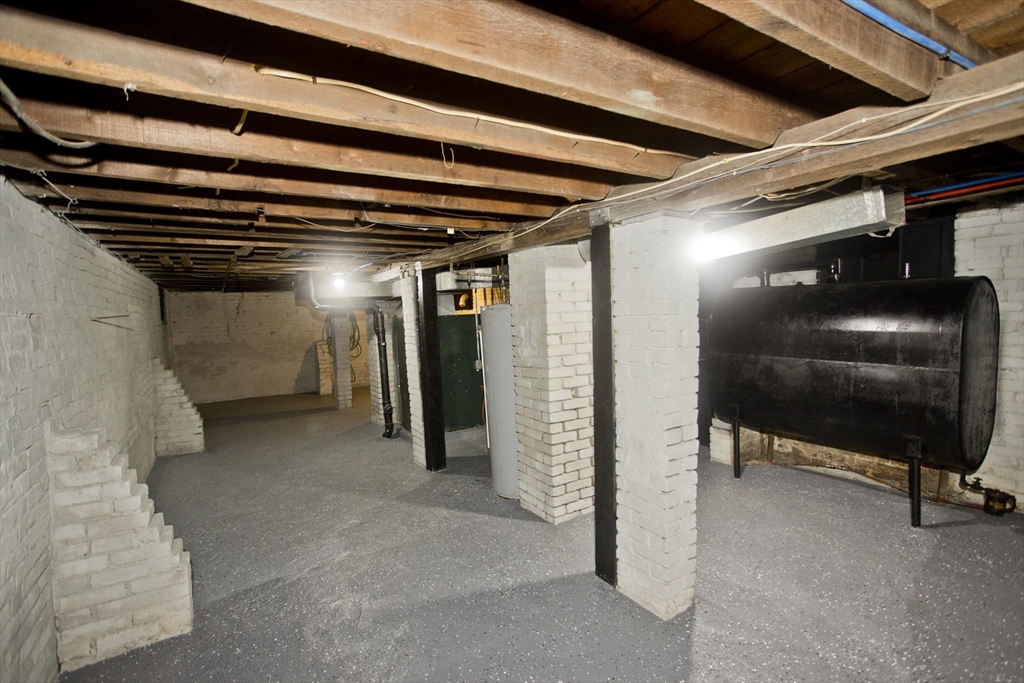 21 Chester Street Springfield, MA 01105 - Photo 37 of 37