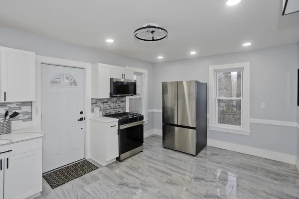 $259,900 | 21 Chester Street, Springfield, MA 01105