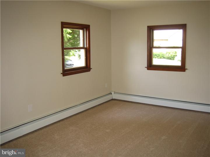 2 Pierce Road Aston, PA 19014 - Photo 4 of 9
