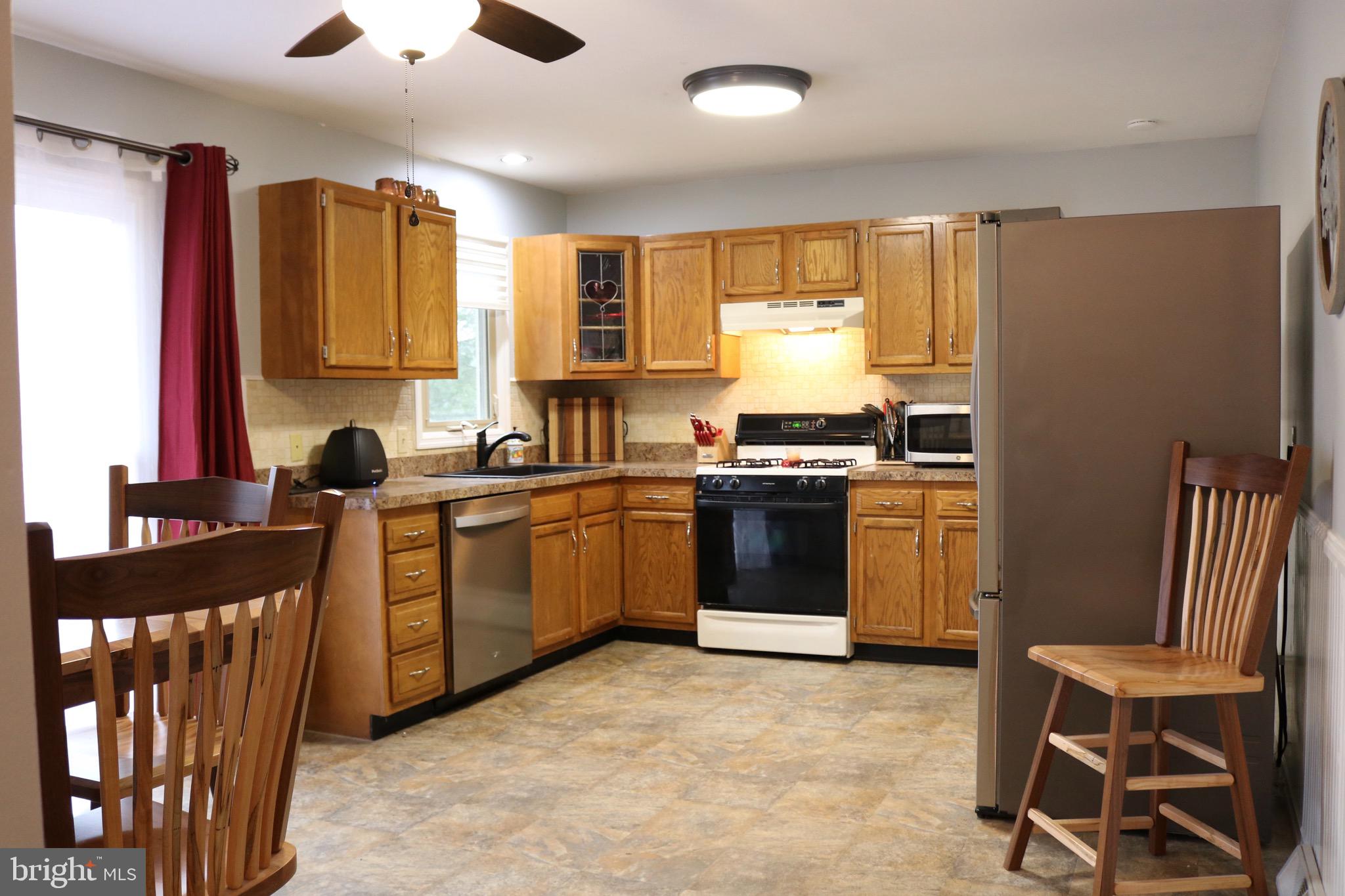 1949 Wilderness Road Lancaster, PA 17603 - Photo 5 of 31 Gallery Image 5