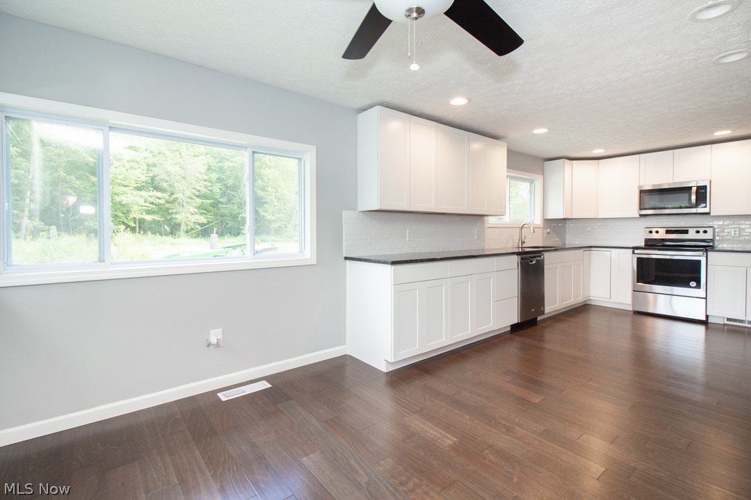 7935 Coon Club Road Medina, OH 44256 - Photo 5 of 25 new windows