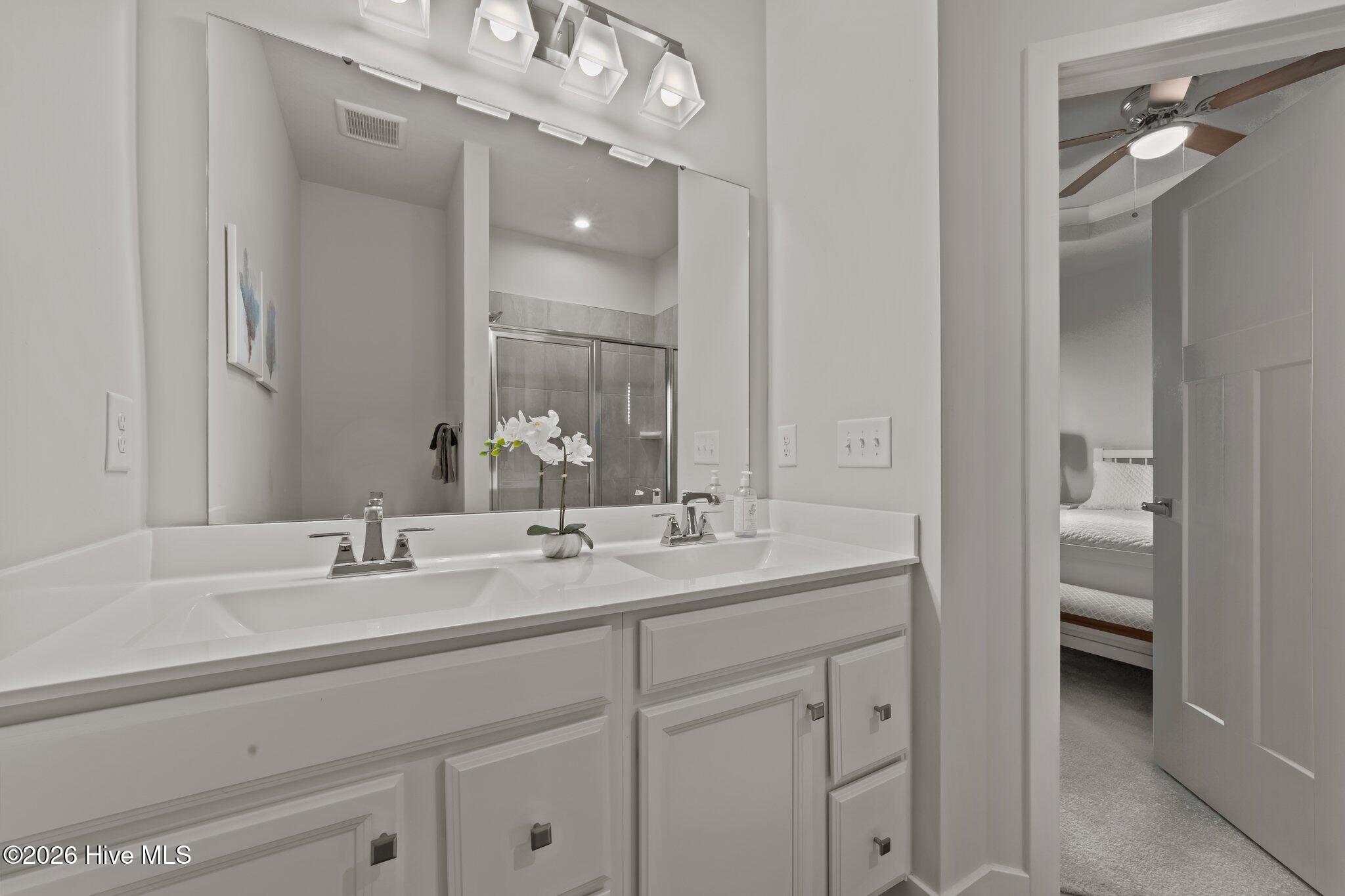 409 Fost Boulevard Moyock, NC 27958 - Photo 19 of 29 Primary Bathroom